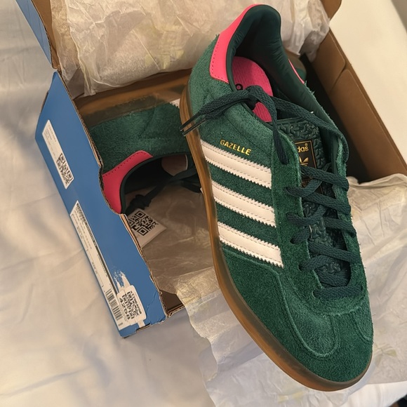 RARE ADIDAS Gazelle Women's Special Edition Size 7.5 - Picture 2 of 2